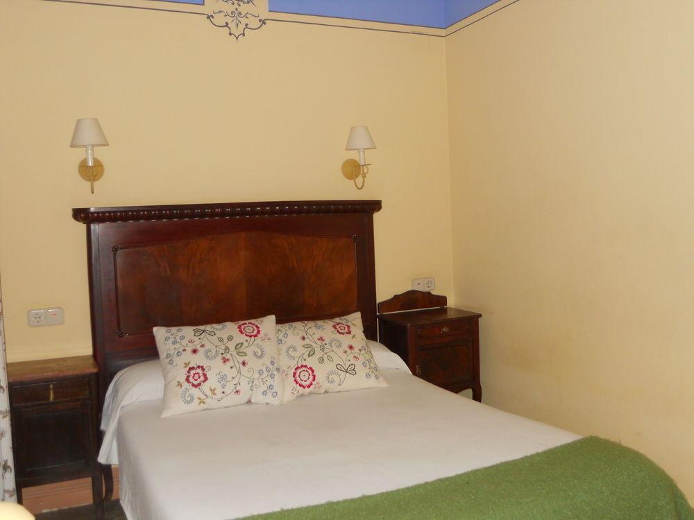 Hotel 1900 Casa Anita Requena Bagian luar foto