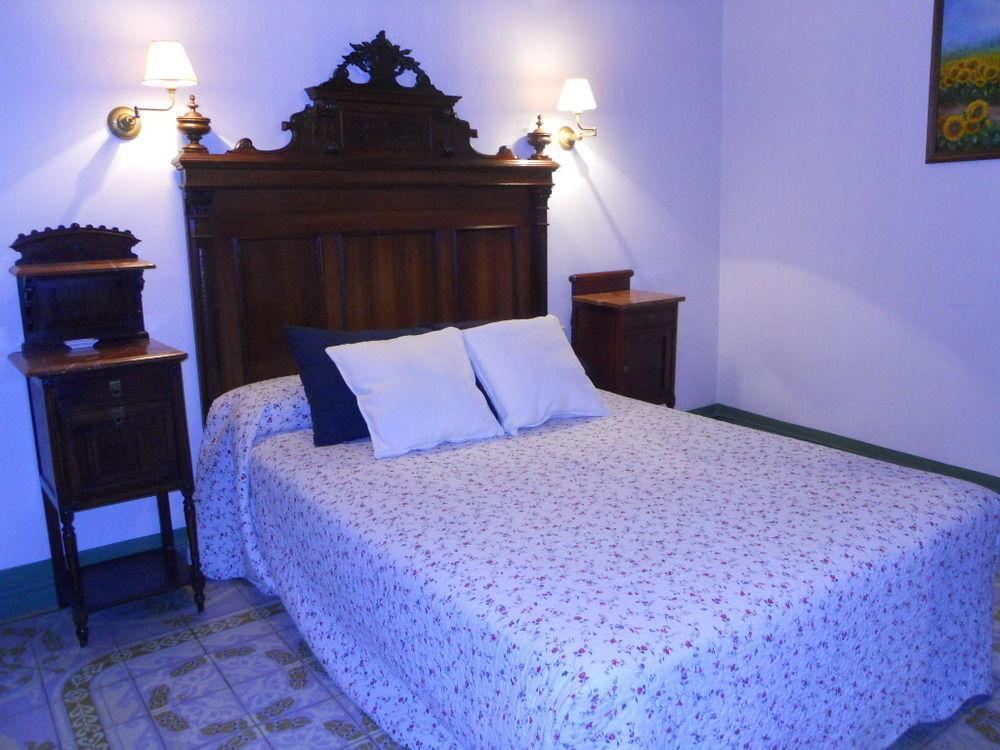 Hotel 1900 Casa Anita Requena Bagian luar foto