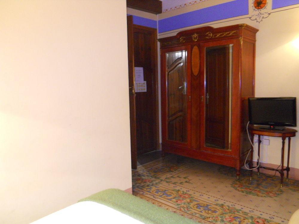 Hotel 1900 Casa Anita Requena Bagian luar foto